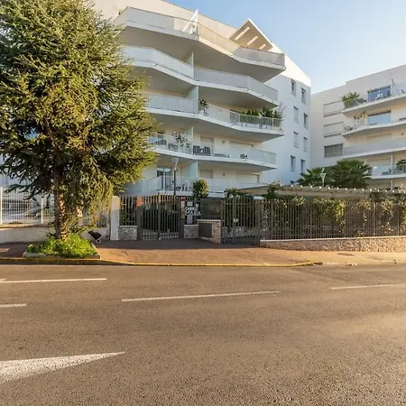 Two Bedroom Maria Apartment Cannes